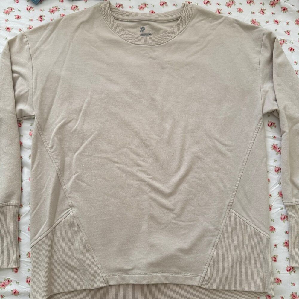 All in Motion Pullover